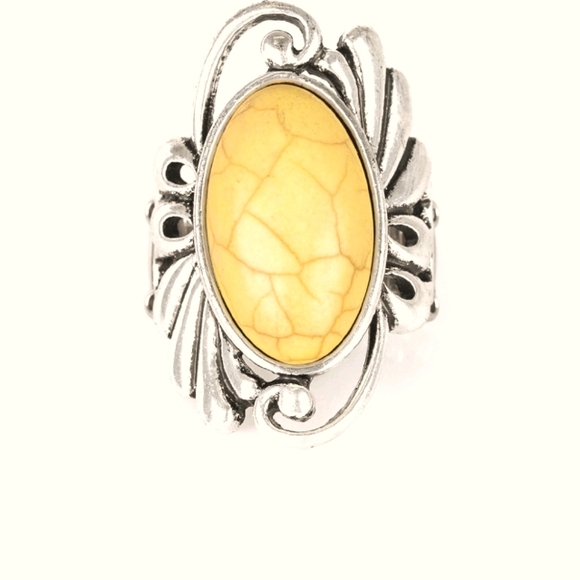 Ring - Picture 1 of 2